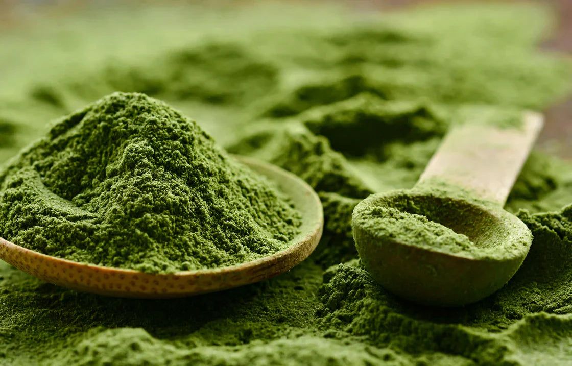 What You Need to Know About the Health Benefits of Super Greens Powders