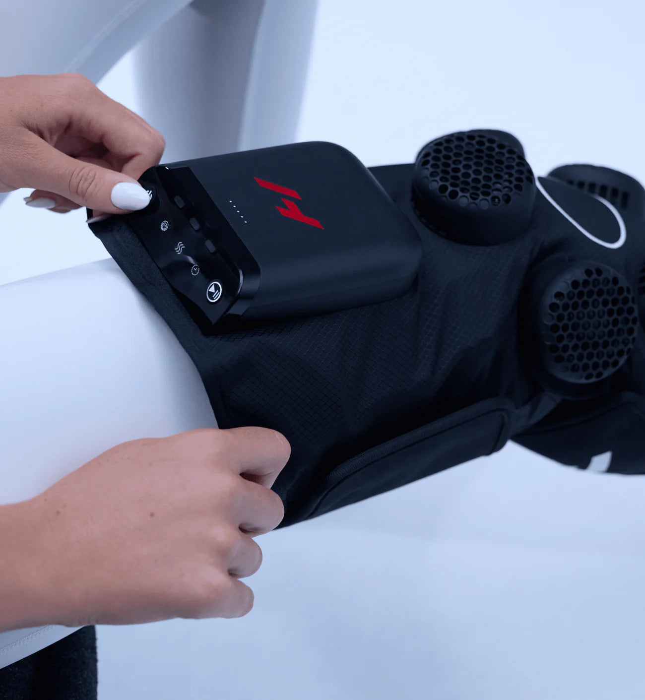 Hyperice X 2 Knee Electronic Contrast Therapy Device