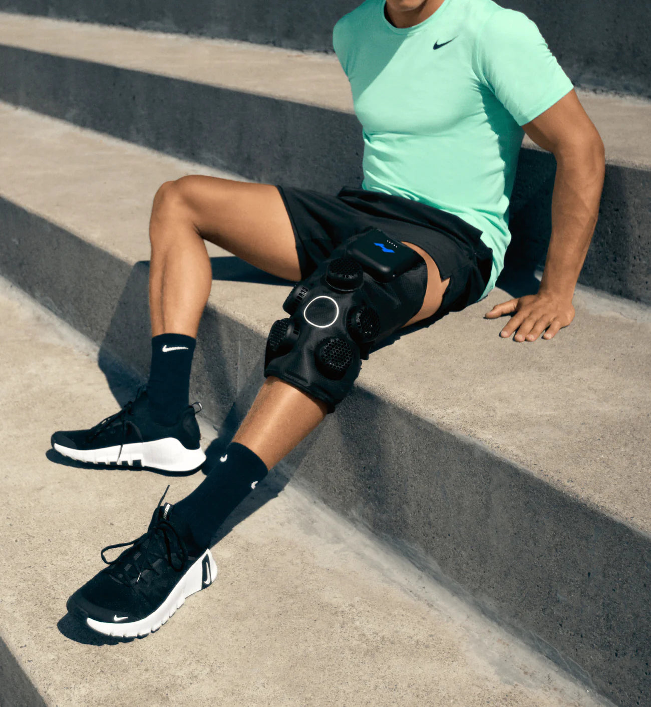 Hyperice X 2 Knee Electronic Contrast Therapy Device