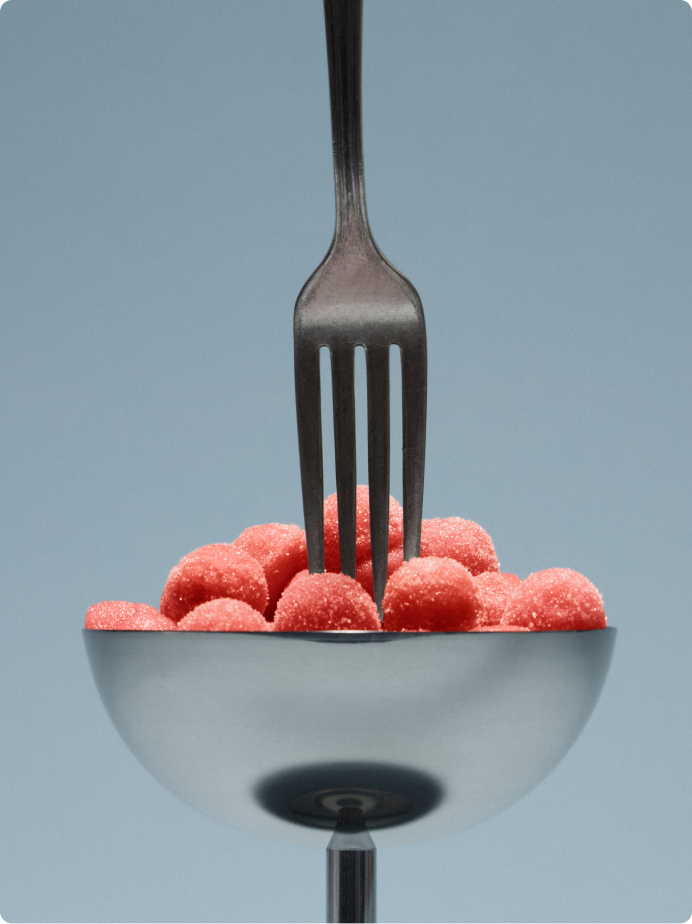 Arrae Tone Creatine Gummies – Mixed Berry, 60 Gummies — product and lifestyle detail 1