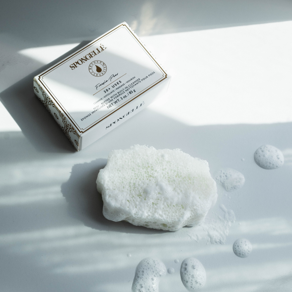 Spongellé® Pedi Buffer - Freesia Pear (30+ Washes)