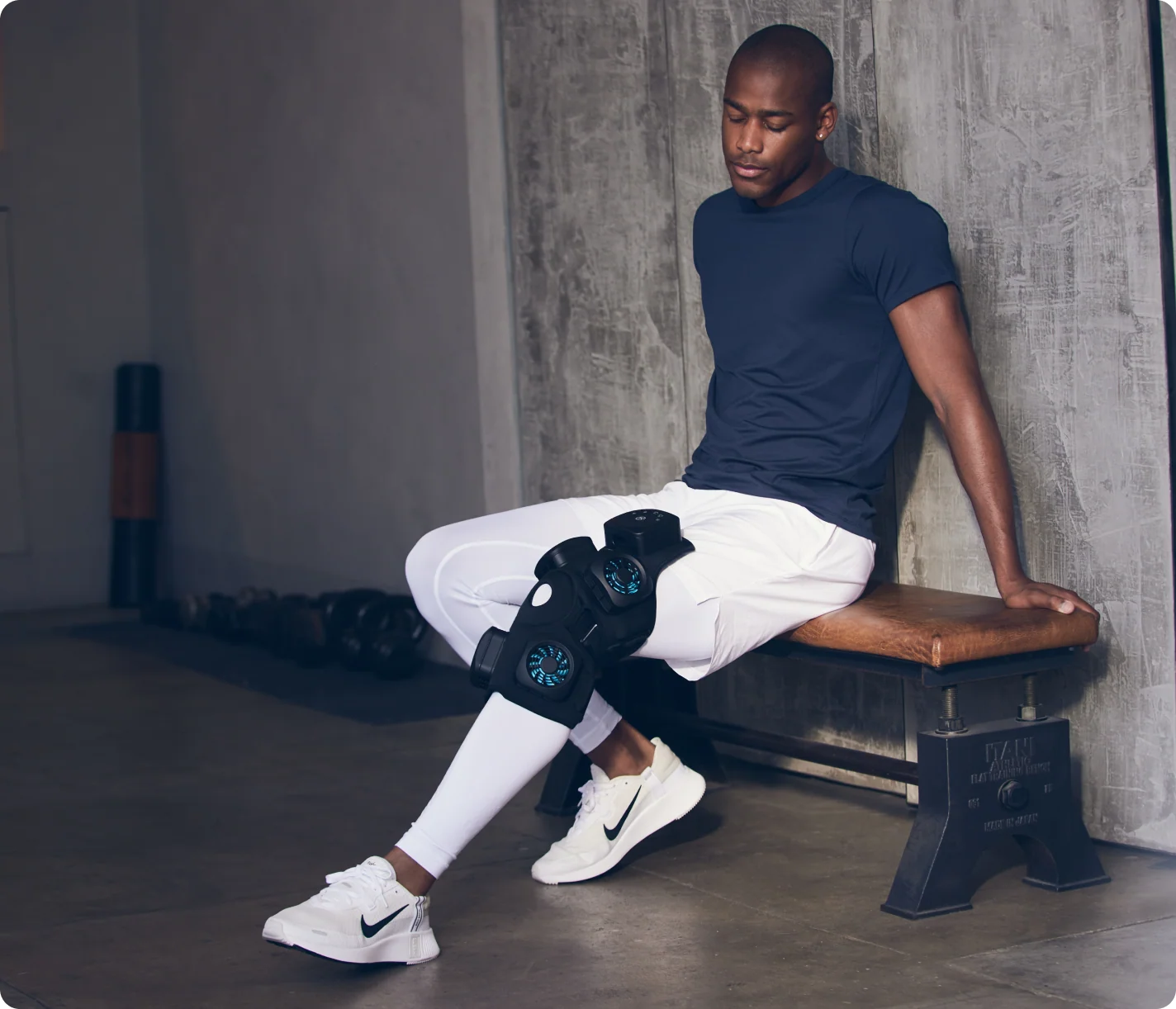 Therabody RecoveryTherm Knee Wearable Heat & Cold Therapy
