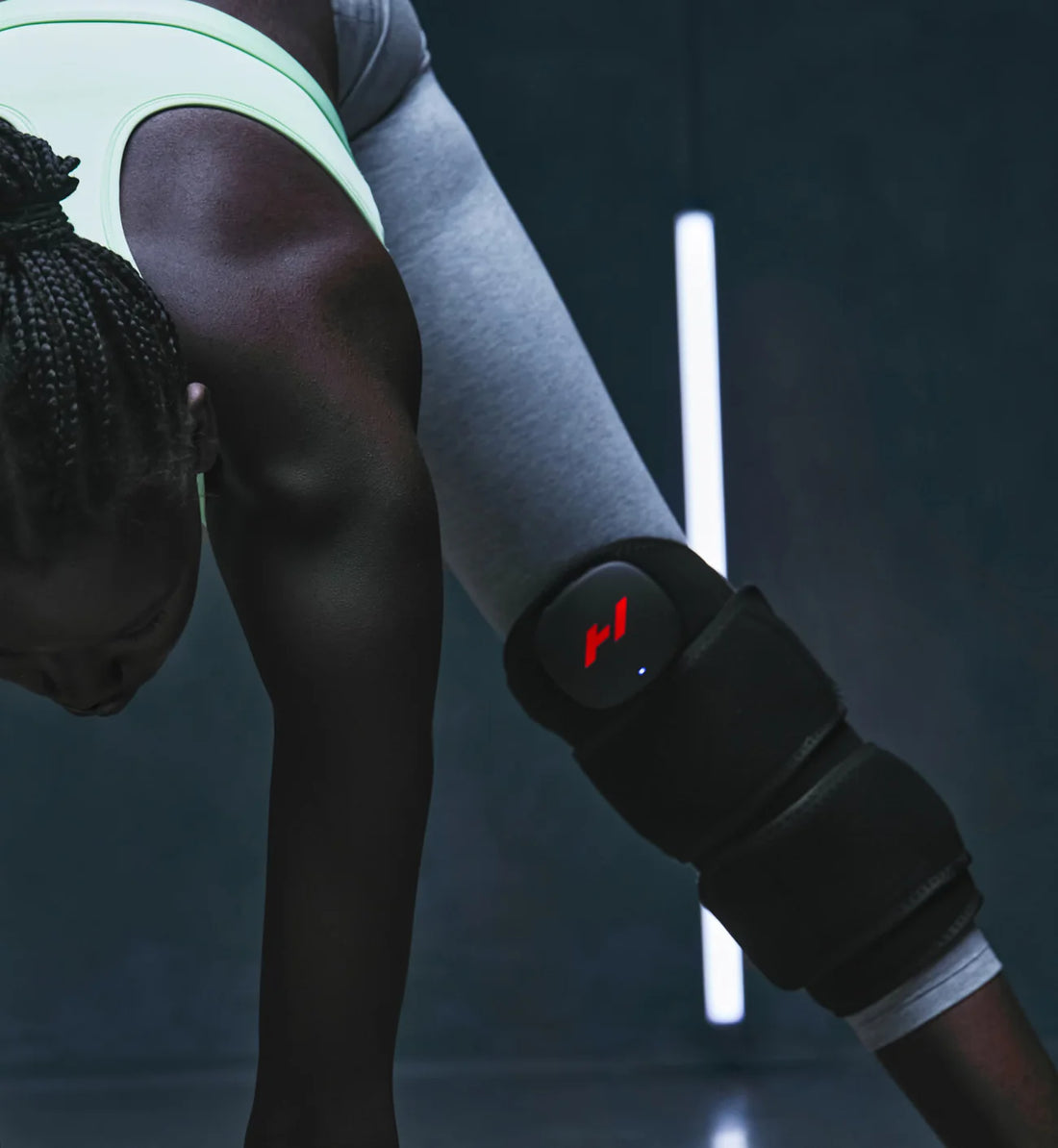 Hyperice Venom 2 Leg Heat & Vibration Recovery Wrap