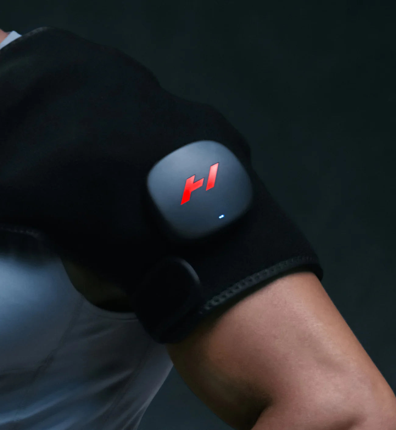 Hyperice Venom 2 Shoulder Heat & Vibration Recovery Wrap